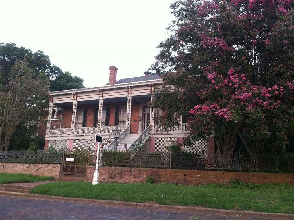 Corners Mansion Inn - A Bed And Breakfast Vicksburg Exterior photo